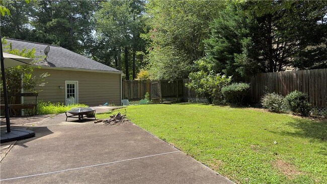 Building Photo - 4603 Villa Chase Dr NE