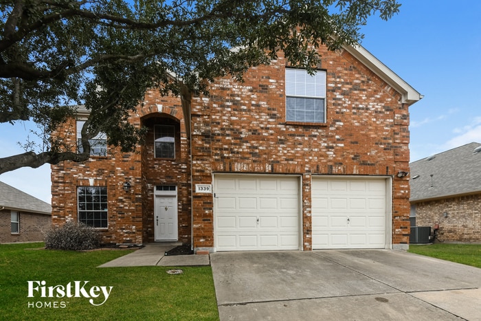 Primary Photo - 1339 Lake Forest Dr
