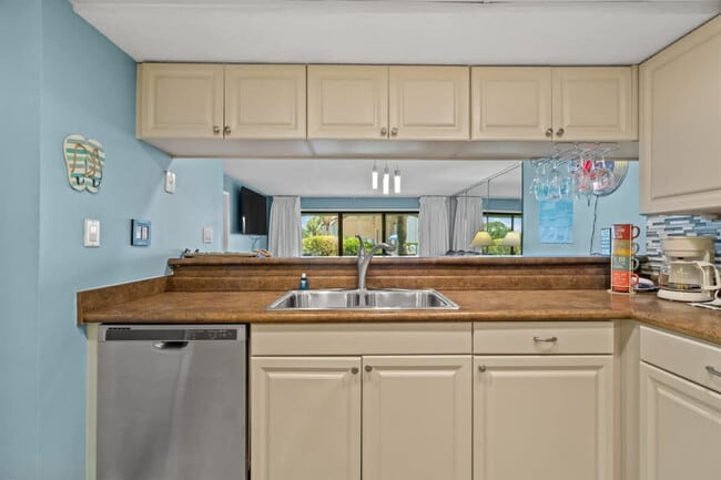 Building Photo - 520 Richard Jackson Blvd