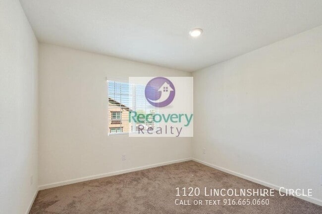 Building Photo - 1120 Lincolnshire Cir