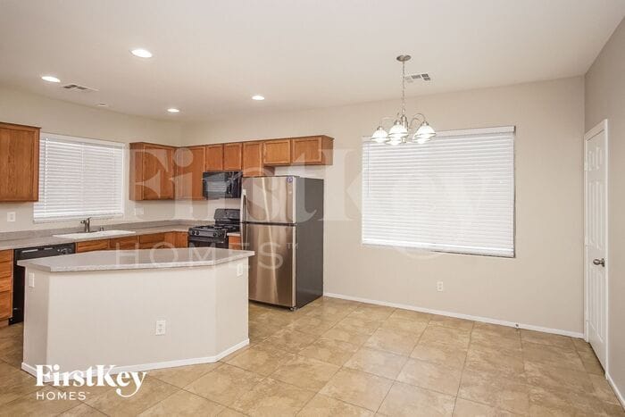 Building Photo - 6450 Kilrenny Ave