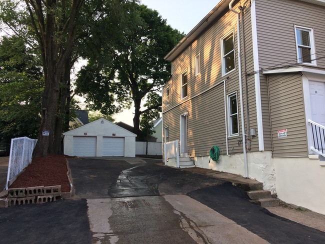 Building Photo - 86 Adeline St