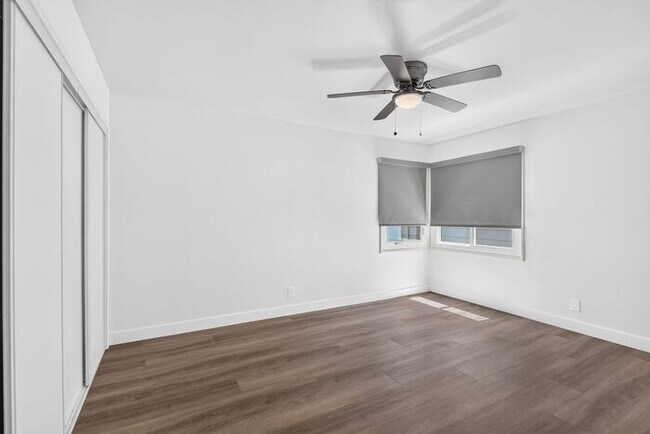 Building Photo - 2,900 /Month Beautiful 2 Bed, 1 Bath Single Story, with Garage Centrally Located in Petaluma!