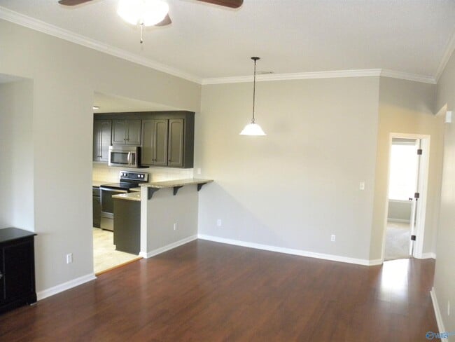 Building Photo - 258 Mountain Creek Dr