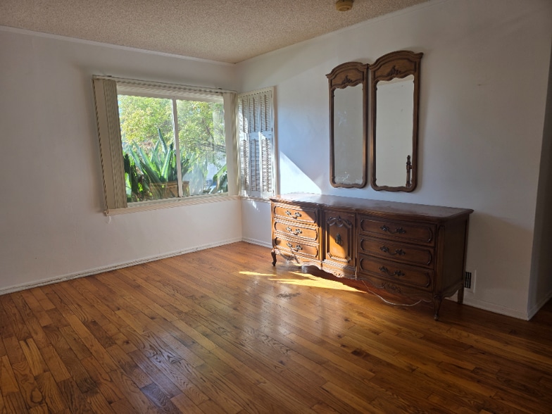 Building Photo - 1840 Benecia Ave