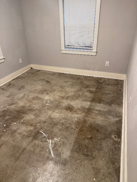 Building Photo - 4601 Hain St