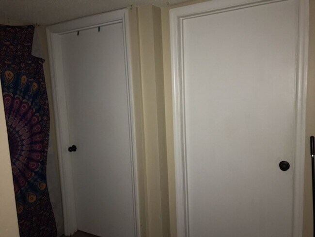 Building Photo - Deerfield Condominiums