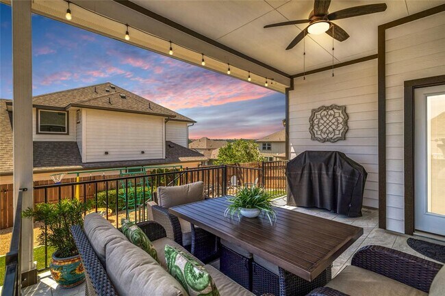 Building Photo - 505 Saturnia Dr