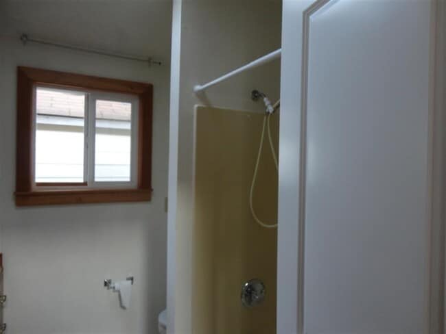 Building Photo - Charming Everett Rambler — 3 Bedrooms + Bonus Room