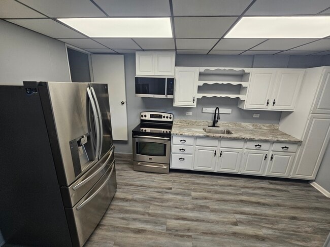 Building Photo - 1650 Mineral Spring Rd