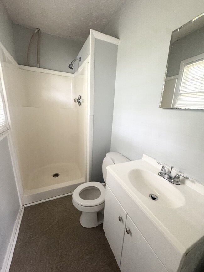 Building Photo - 3258 Lancing Ln