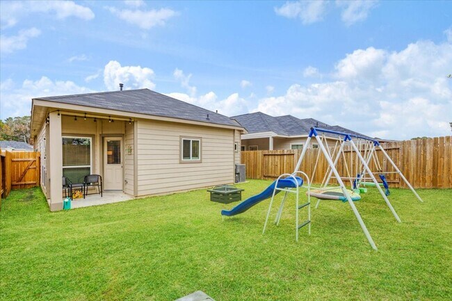 Building Photo - 418 Emerald Thicket Ln