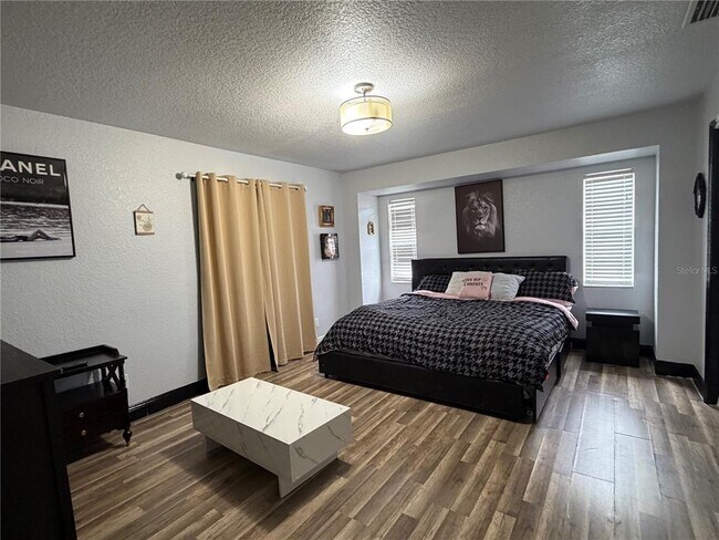 Building Photo - 6972 Crock Ave