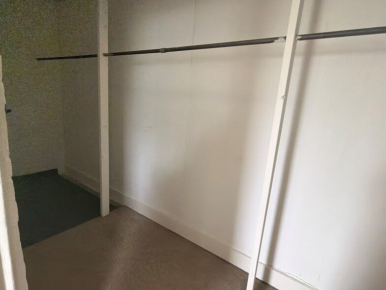 Master Bedroom Walk-in Closet - 1334 S York St