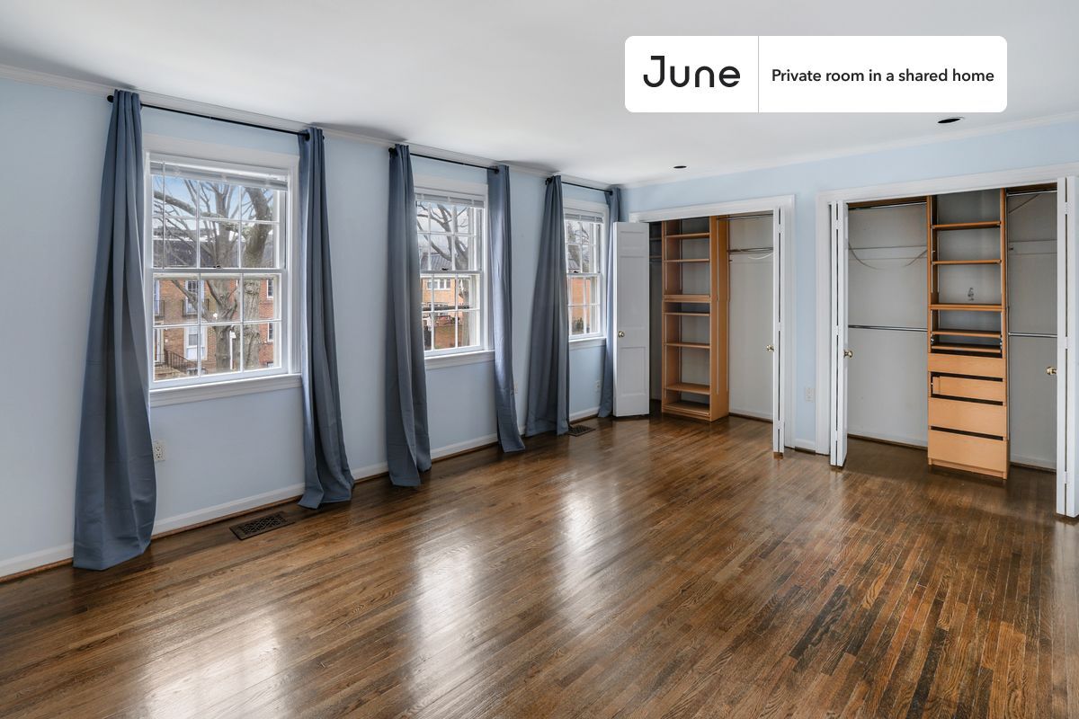 Building Photo - Room in Shared 7 bed/3.5 bath home