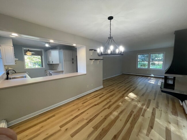Building Photo - 4BR/1.5 Bath in Dalton – $2,800/mo Peacefu...