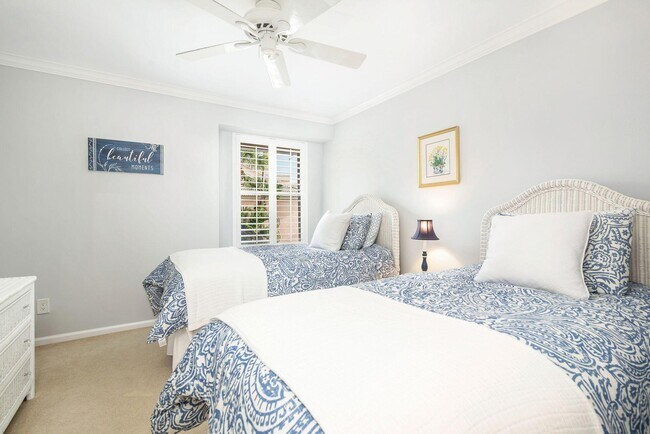 Building Photo - 4409 Fairway Dr N