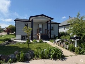 Building Photo - Fifth 801