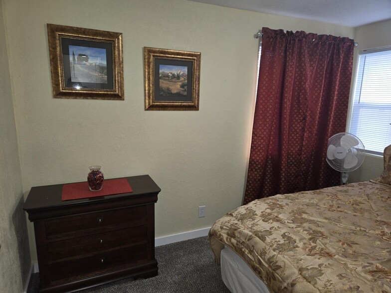 Building Photo - 1713 Anderson St