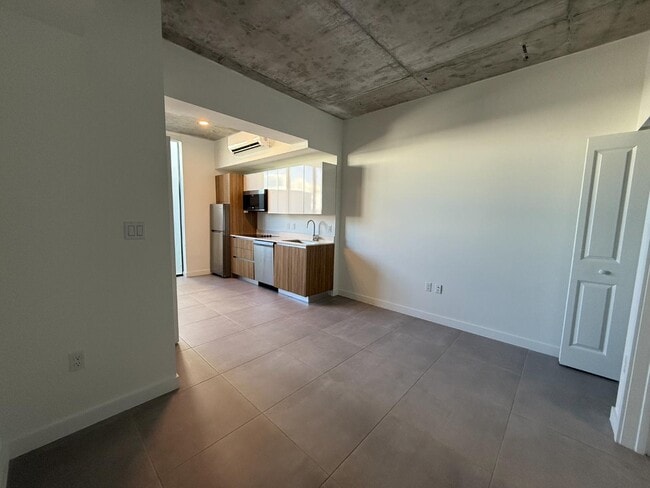 Building Photo - 1159 NW 8th Ave