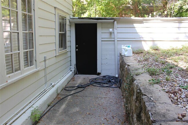 Building Photo - 2309 Shoal Creek Blvd
