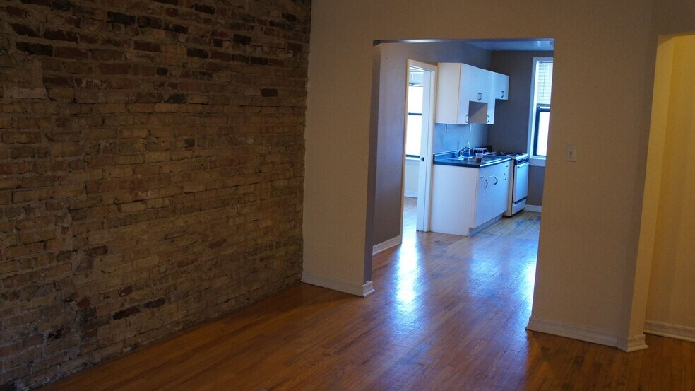 Building Photo - 2322 N Spaulding Ave