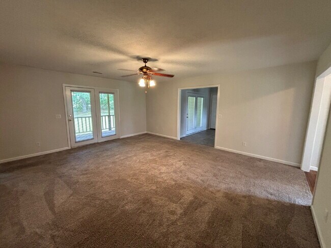Building Photo - 3BD 2 BA HOME FOR RENT NEXT TO ALGOOD SCHOOLS