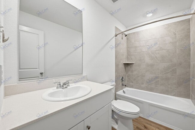 Building Photo - 10037 Little Tree Ln