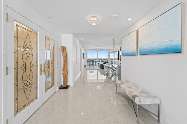 Building Photo - 3100 N Ocean Blvd