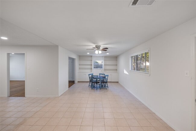 Building Photo - 2310 Pecos St