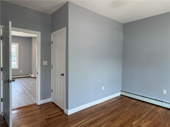 Building Photo - 98 Whitmarsh St