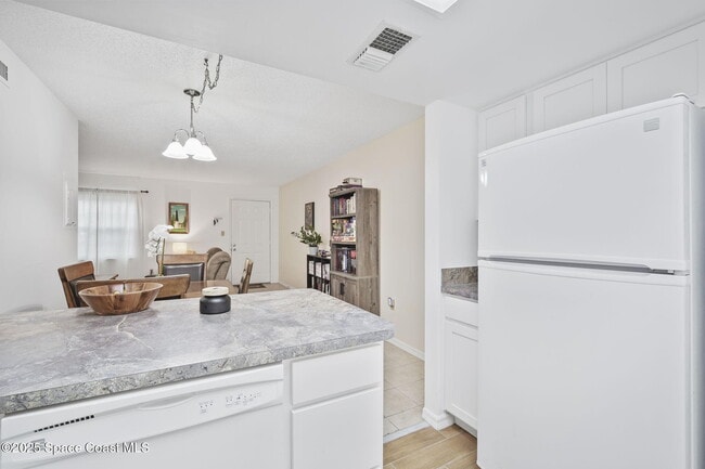 Building Photo - 4133 Cedar Creek Cir