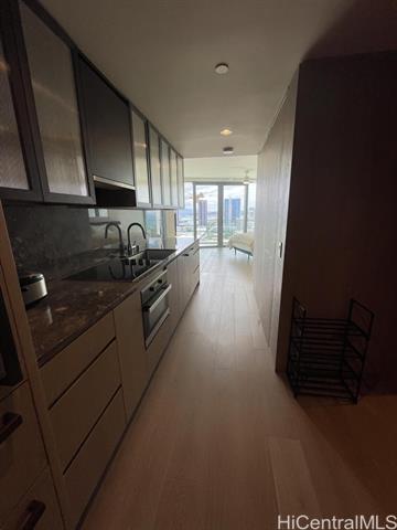 Building Photo - 1000 Auahi St