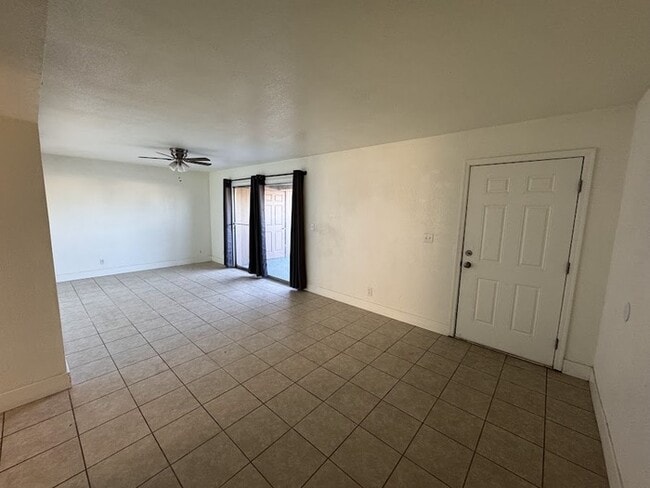 Building Photo - Central Phoenix 4 Bedroom Townhome