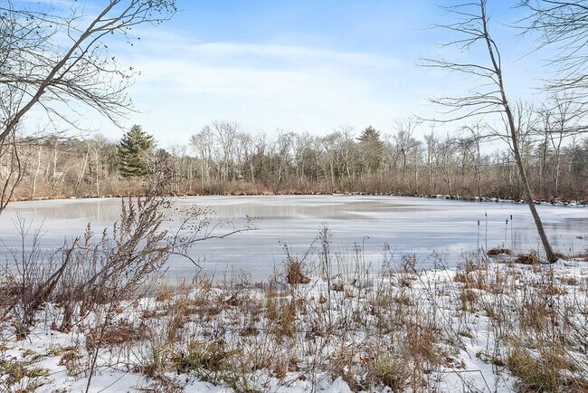 Building Photo - 9 West Rd