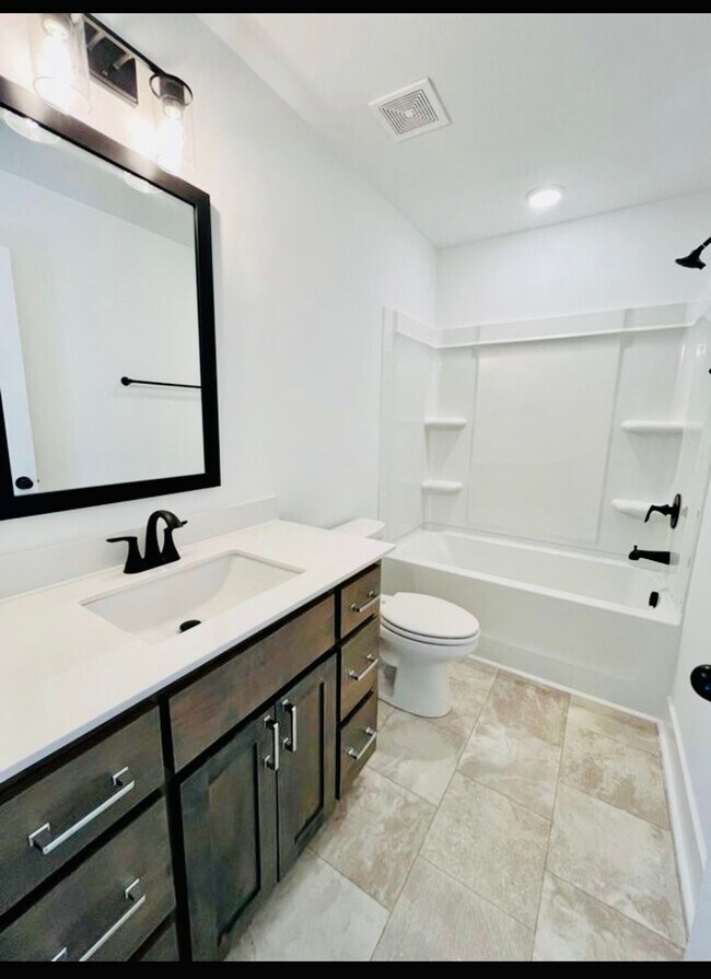 Building Photo - 218 High St