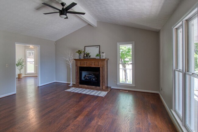 Building Photo - 1110 Berkshire Dr