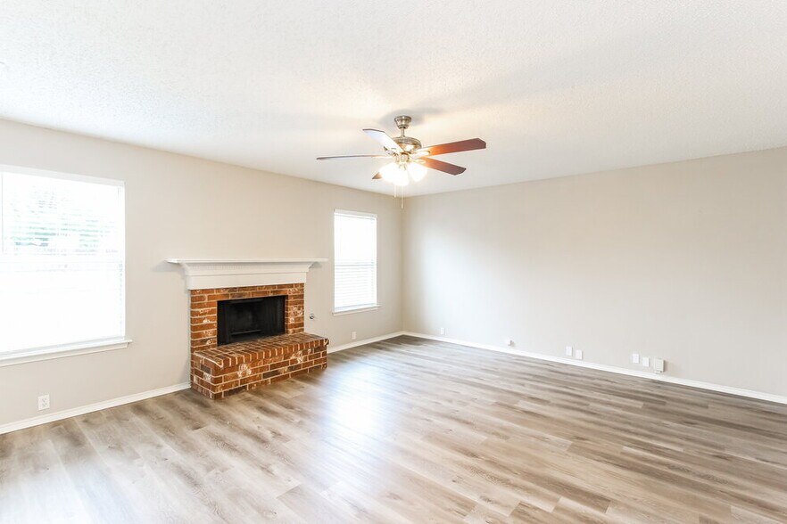 Building Photo - 1104 Beechwood Dr