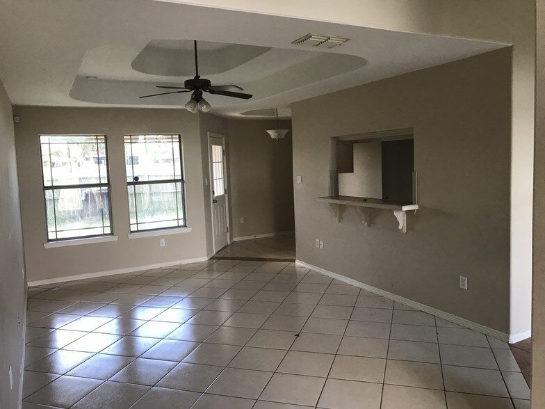 Building Photo - 6708 Tenaza Dr
