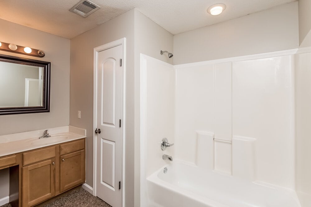 Building Photo - 10215 Morning Hill Dr