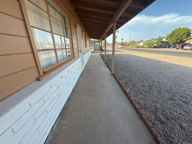 Building Photo - 7010 N 34th Ave
