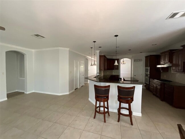 Building Photo - 212 Choke Canyon Ln