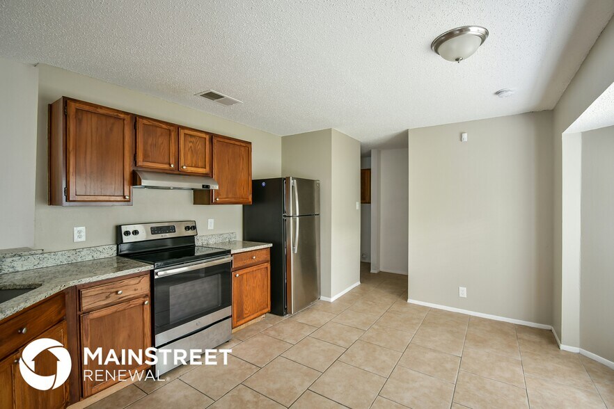 Building Photo - 9743 Fortune Ridge Dr
