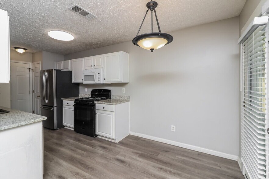 Building Photo - 168 Ilex Dr