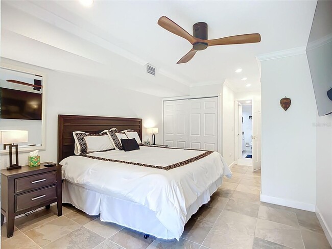 Building Photo - Fully Furnished 2BR/2BA Condo in the Heart...