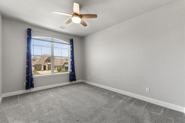 Building Photo - 605 Emerson Dr