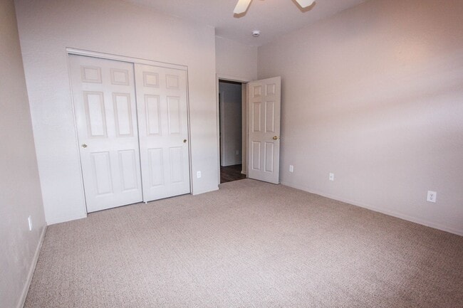 Building Photo - 3 Bedroom Home in Quailwood