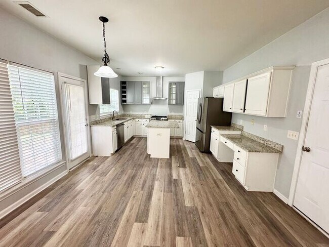 Building Photo - Fabulous Home in Ballantyne!!!