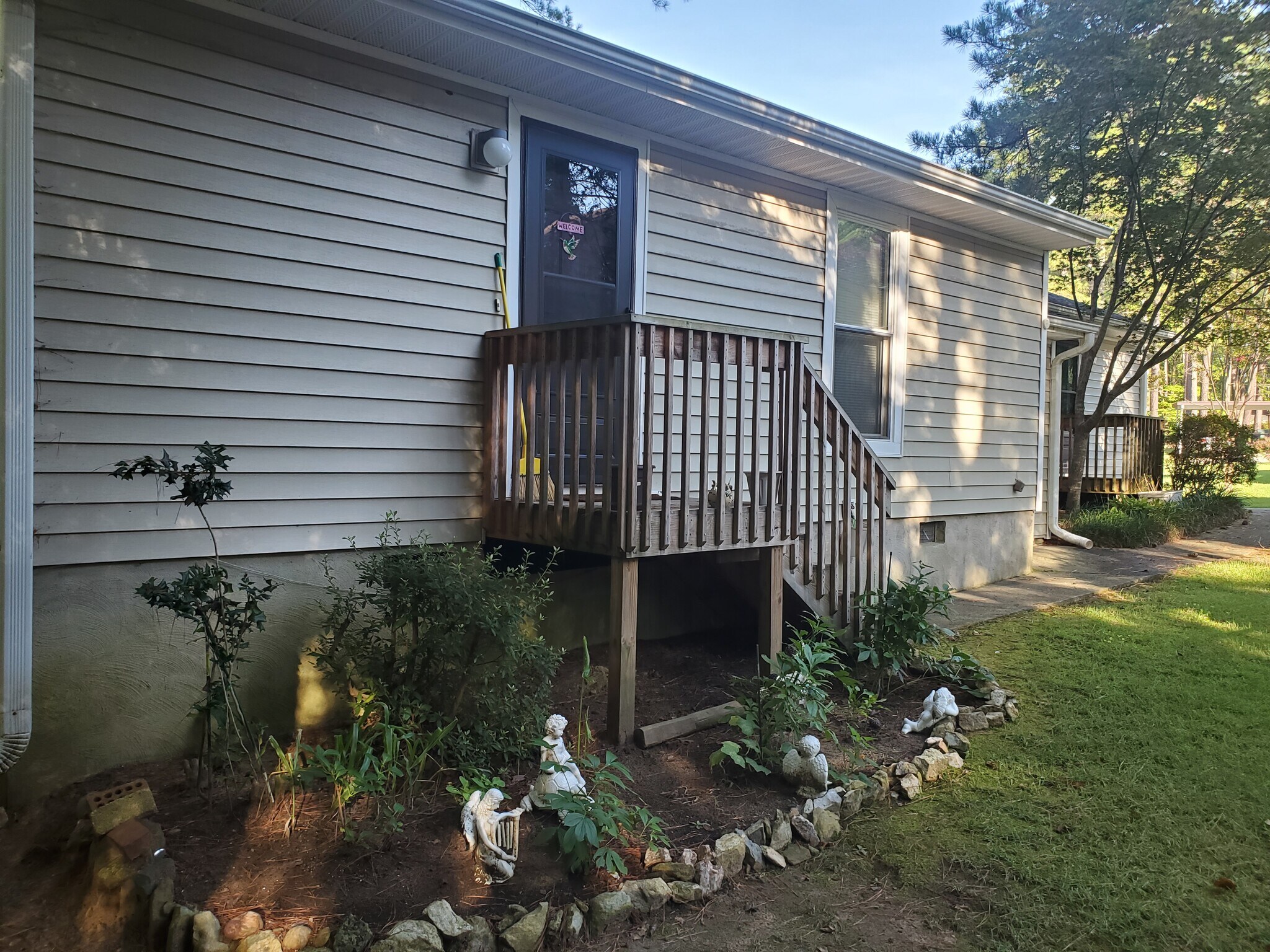 Building Photo - 3 Baytree Ct