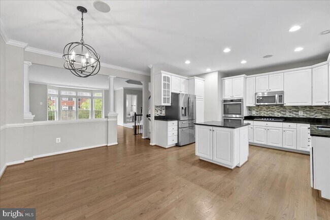 Building Photo - 8436 Kirby Lionsdale Dr